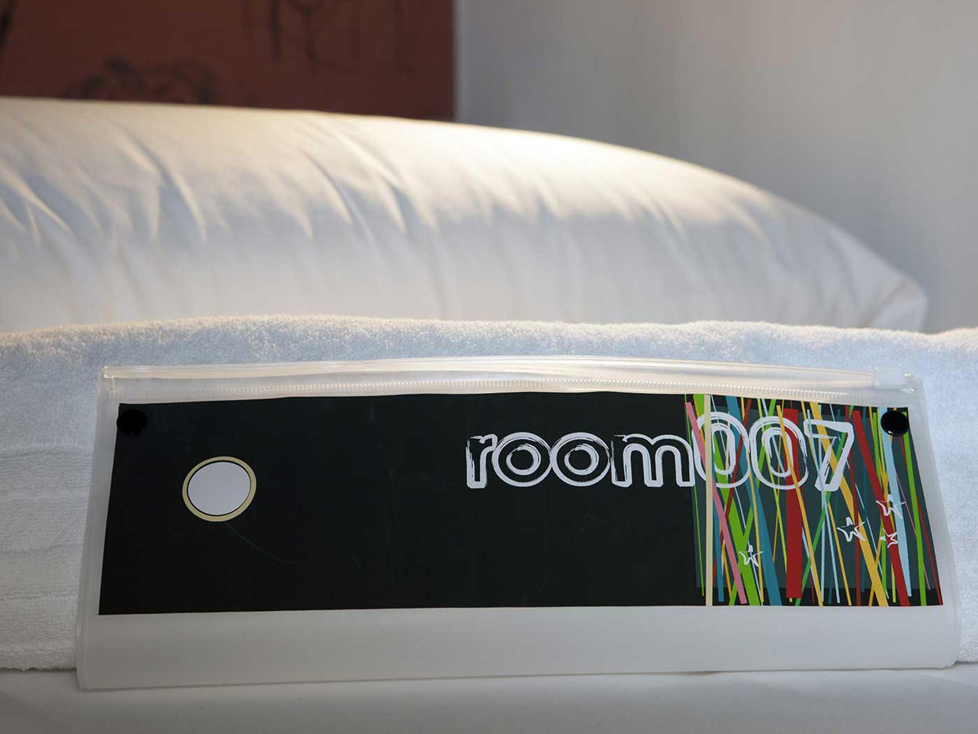 Room00 Ventura Hostel Madrid Exterior foto